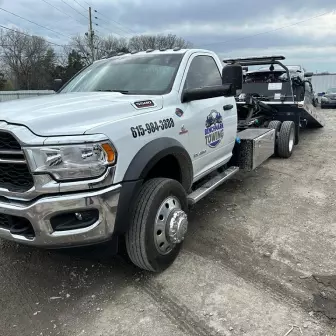 Imagens prova social de clientes da Benchmark Towing